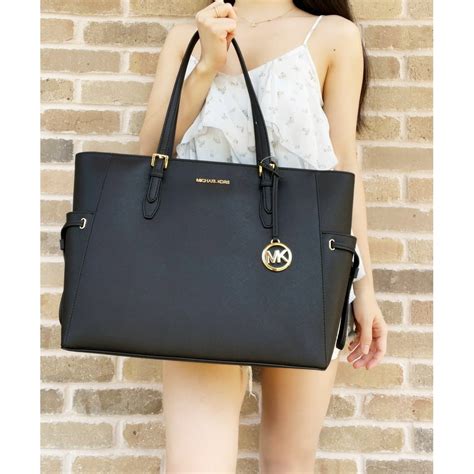 michael kors large tote black.